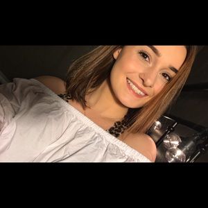 Meet your Posher, Kayla